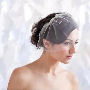 Chic Cream Veil Headband